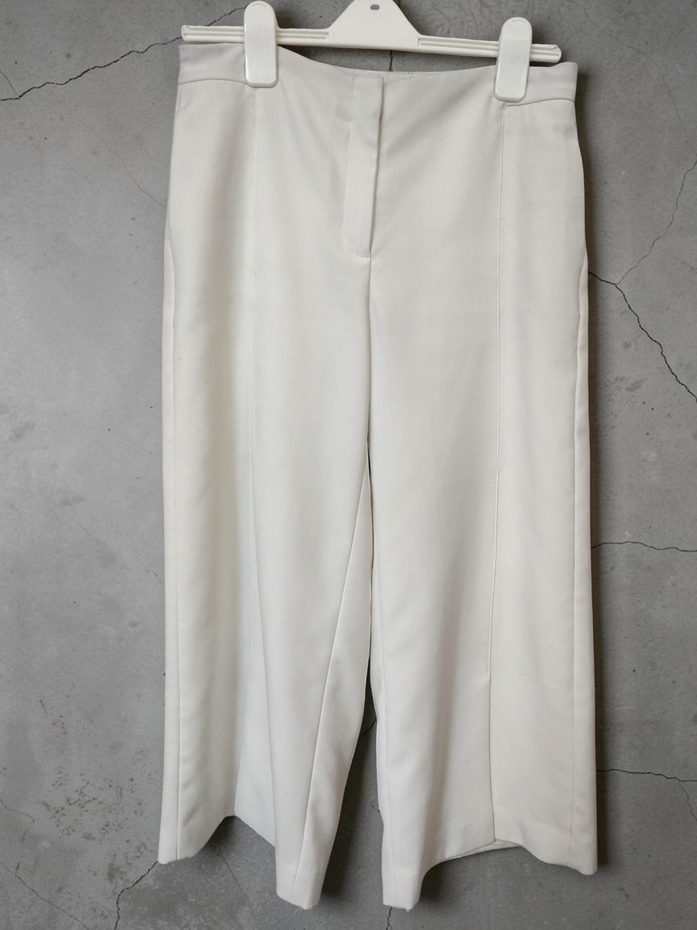 White House Black Market Cream Wide-Leg Dress Pants, 6R
